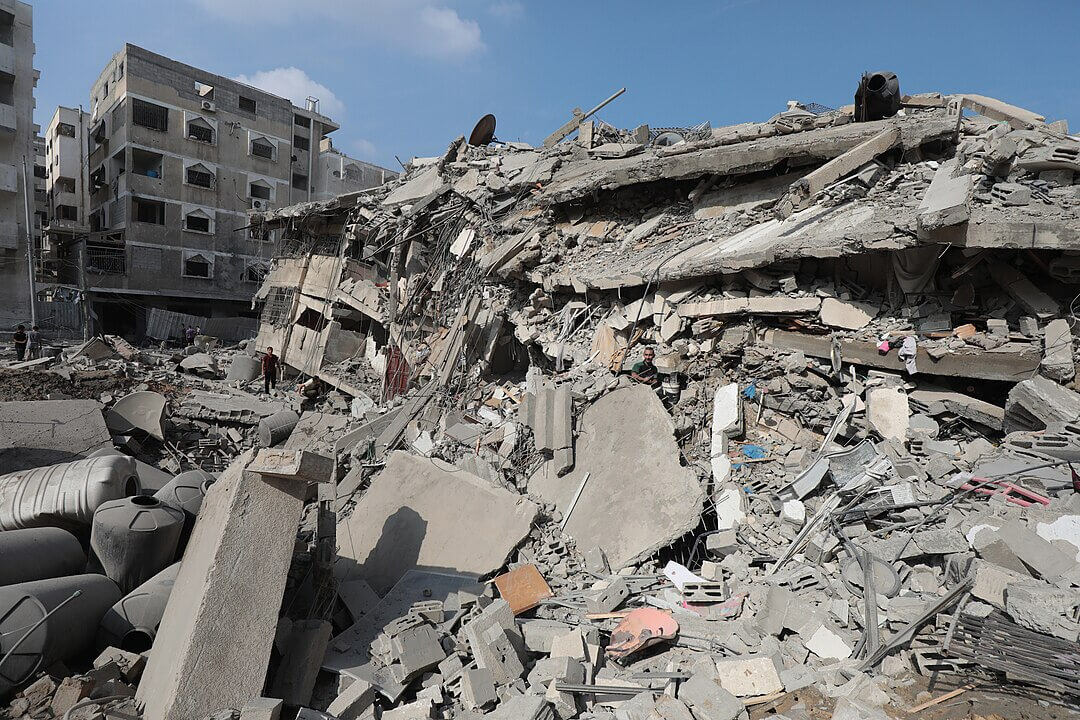 1080px-damage-in-gaza-strip-during-the-october-2023-11