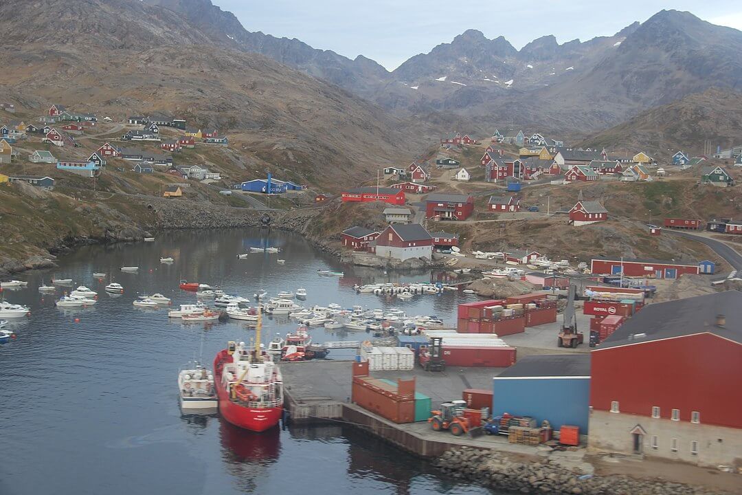 1080px-tasiilaq-seen-from-above-the-harbour