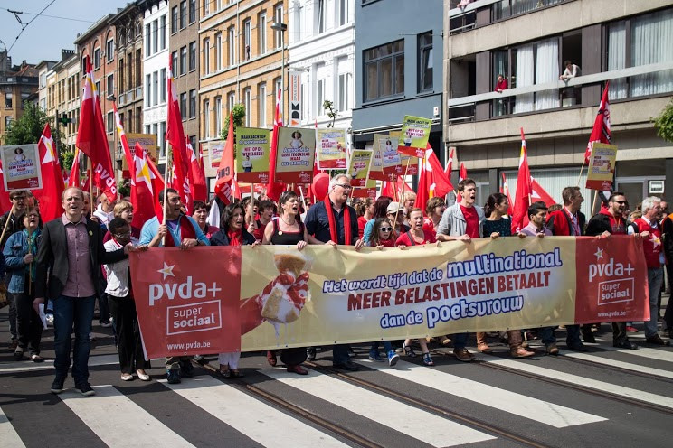 13896064058_6004438256_b