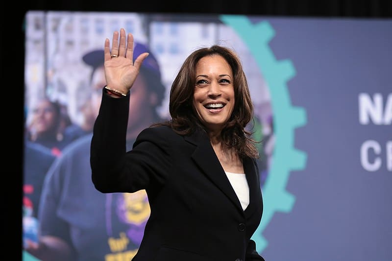 800px-Kamala_Harris_40773627633