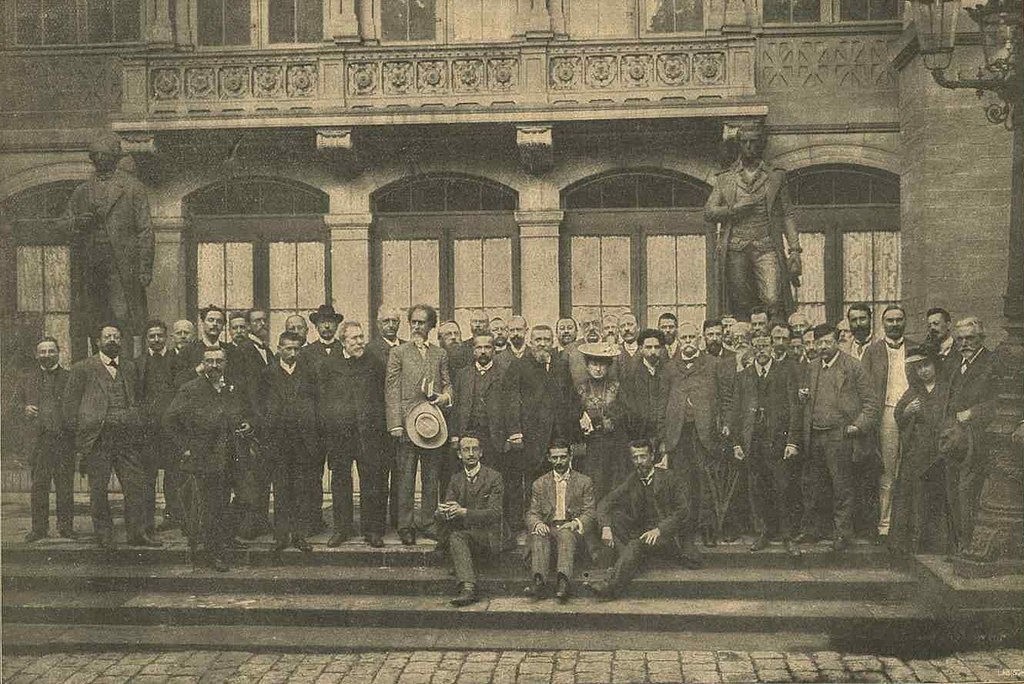 Stuttgart-congress-of-second-international-1907-iisg-big-1