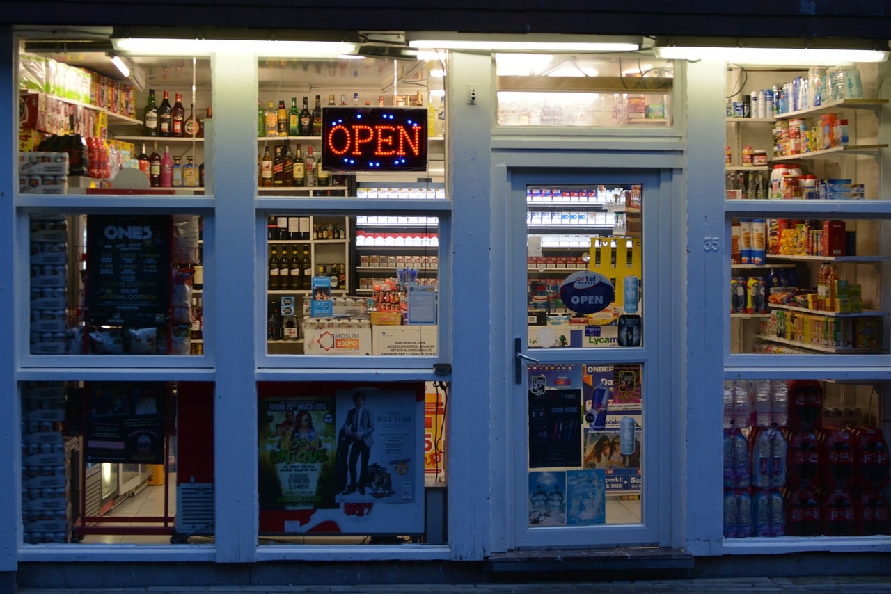 night-shop-748203_1280